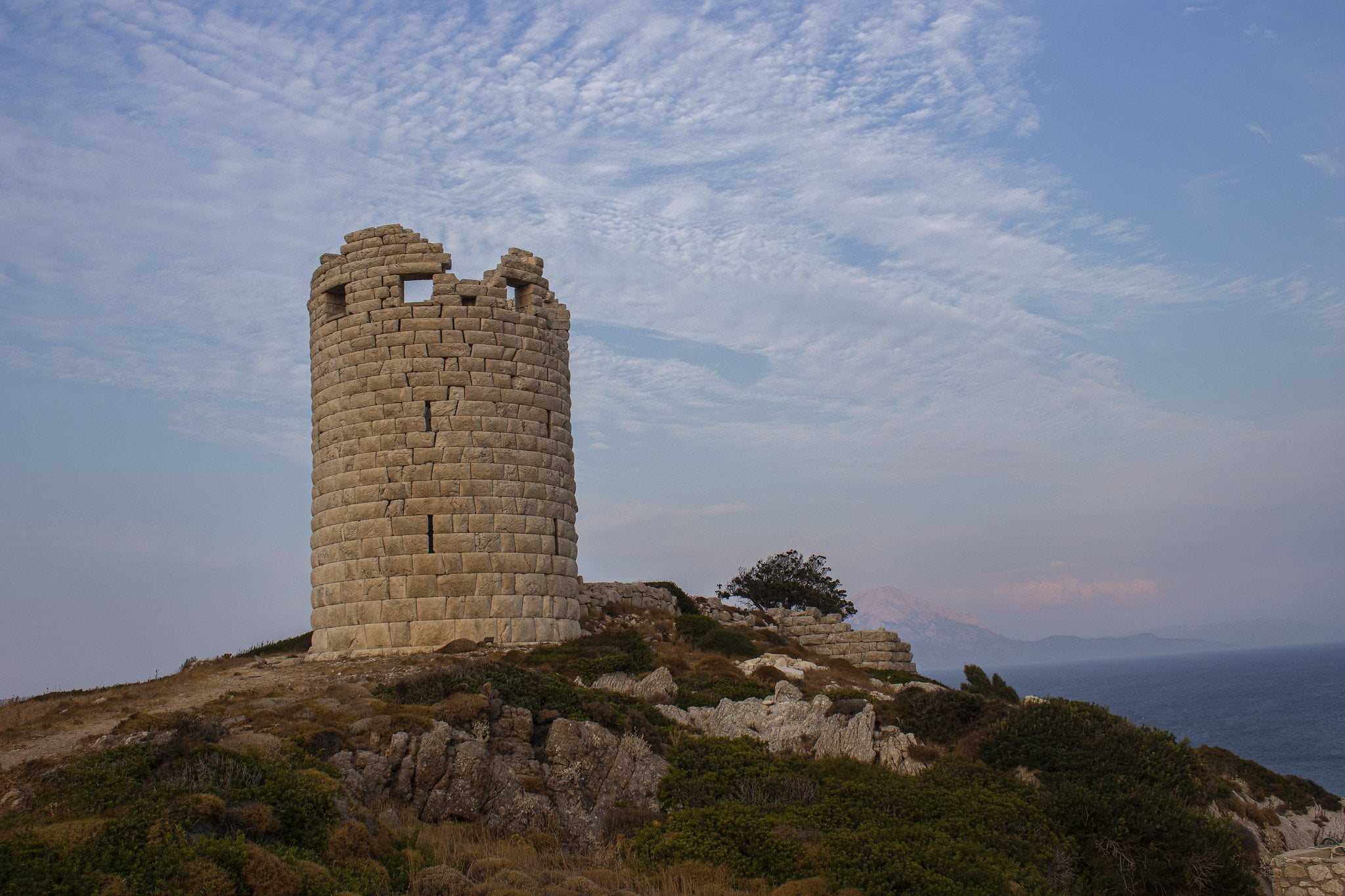 Drakano tower, Icaria - blue zone island - blog