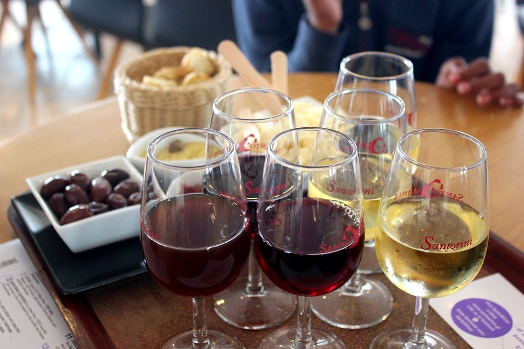 Santorini-wine-tasting