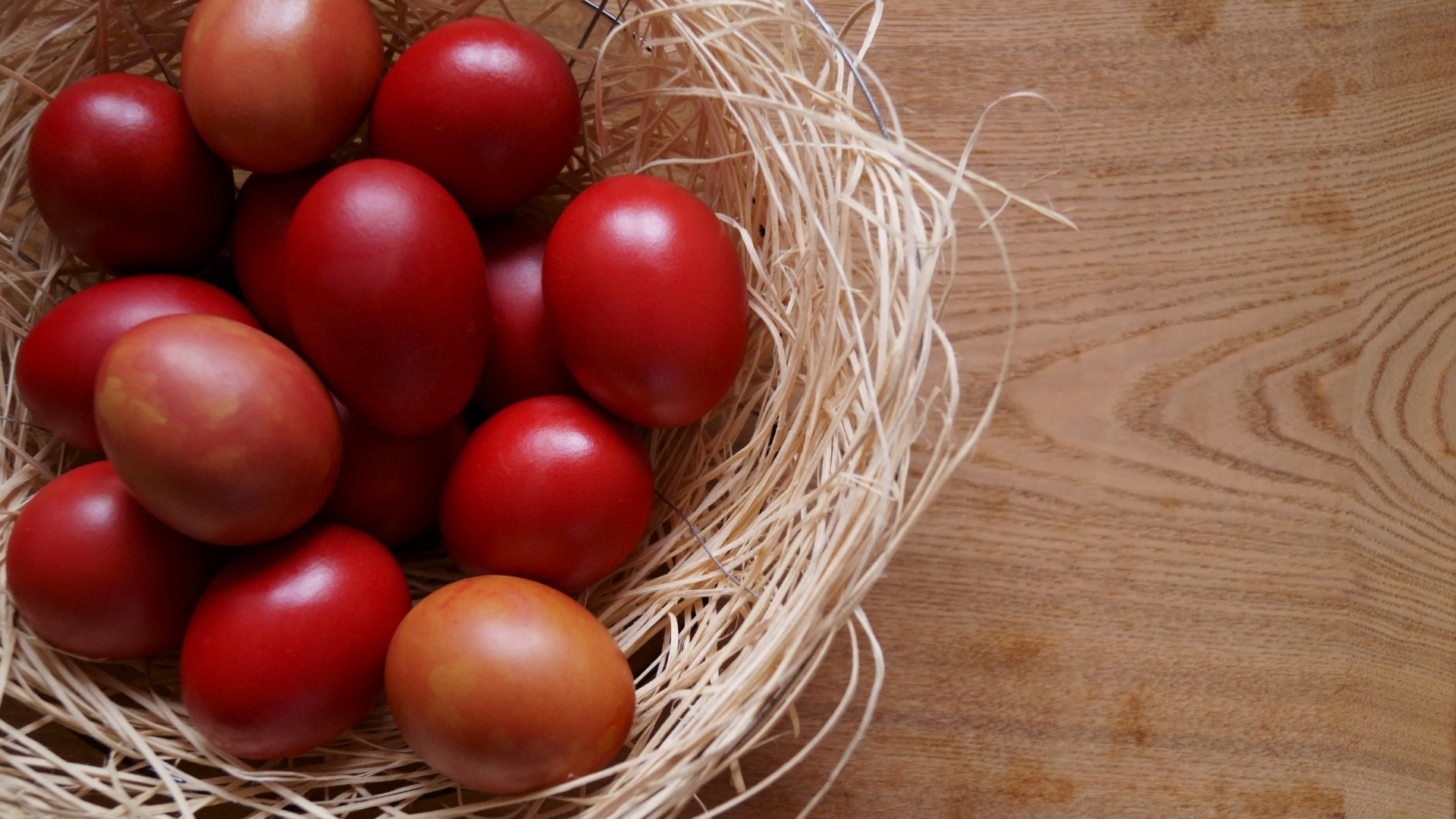 Red Easter Eggs_Greek easter traditions