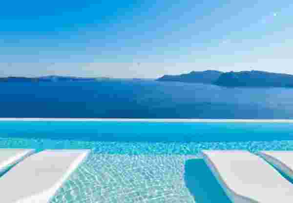 Canaves Oia Suites_Santorini infiniti pool_feature