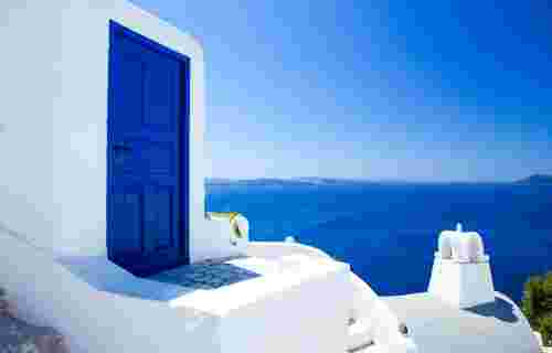 reasons to visit santorini_feature