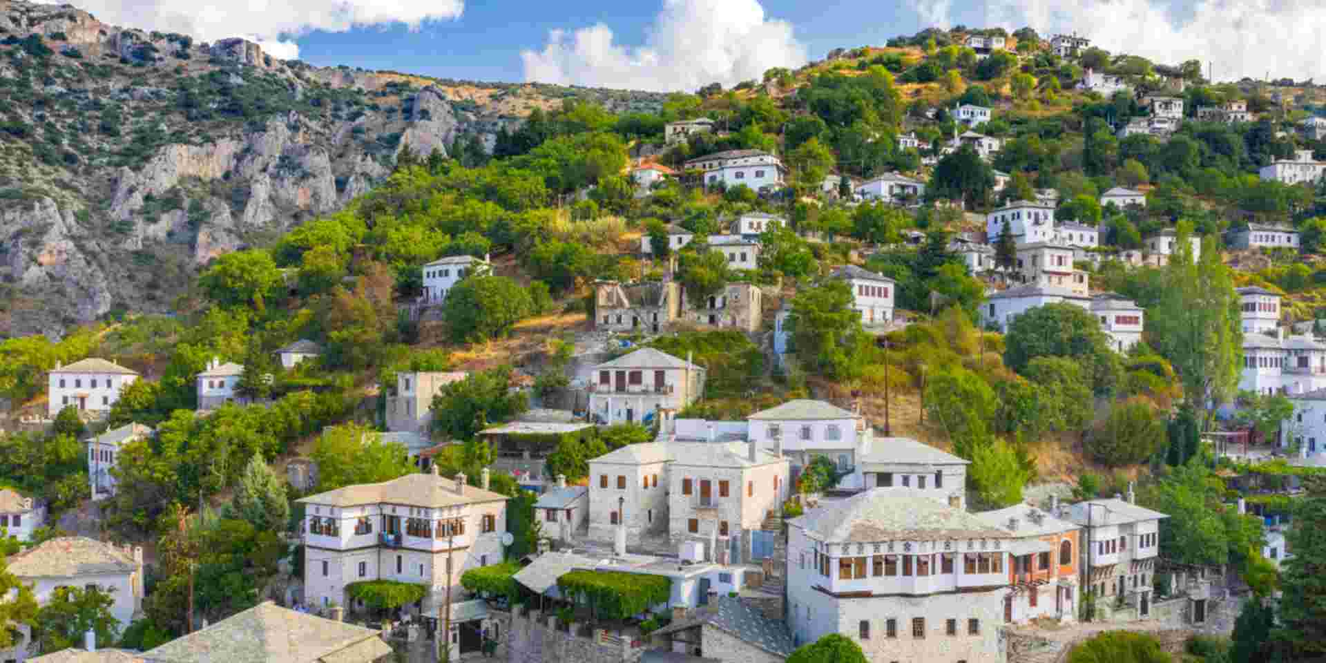 Traditional greek village of Makrinitsa on Pelion mountain in central Greece_winter road trip Makrinitsa Pelion_winter road trip_feature