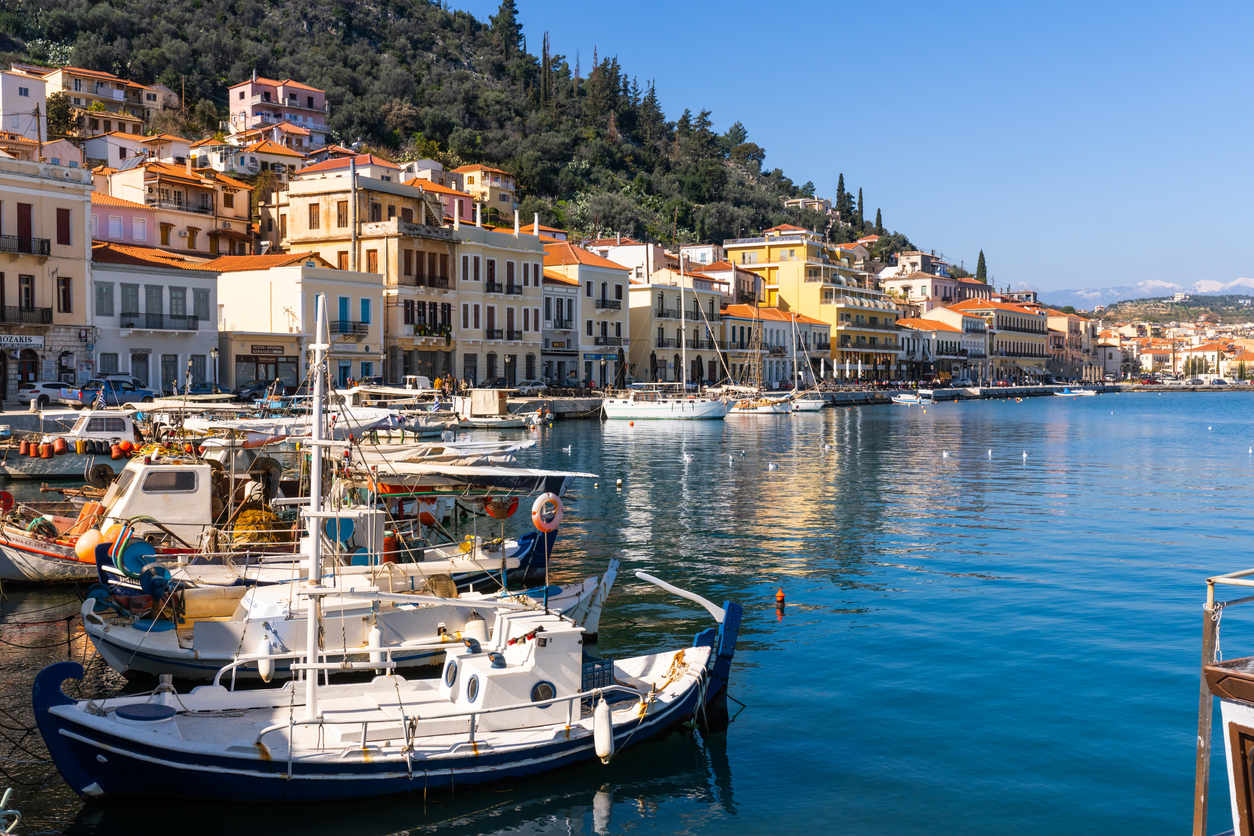 Fishing boats wainting to sail out in the harbour of town_Gythion
