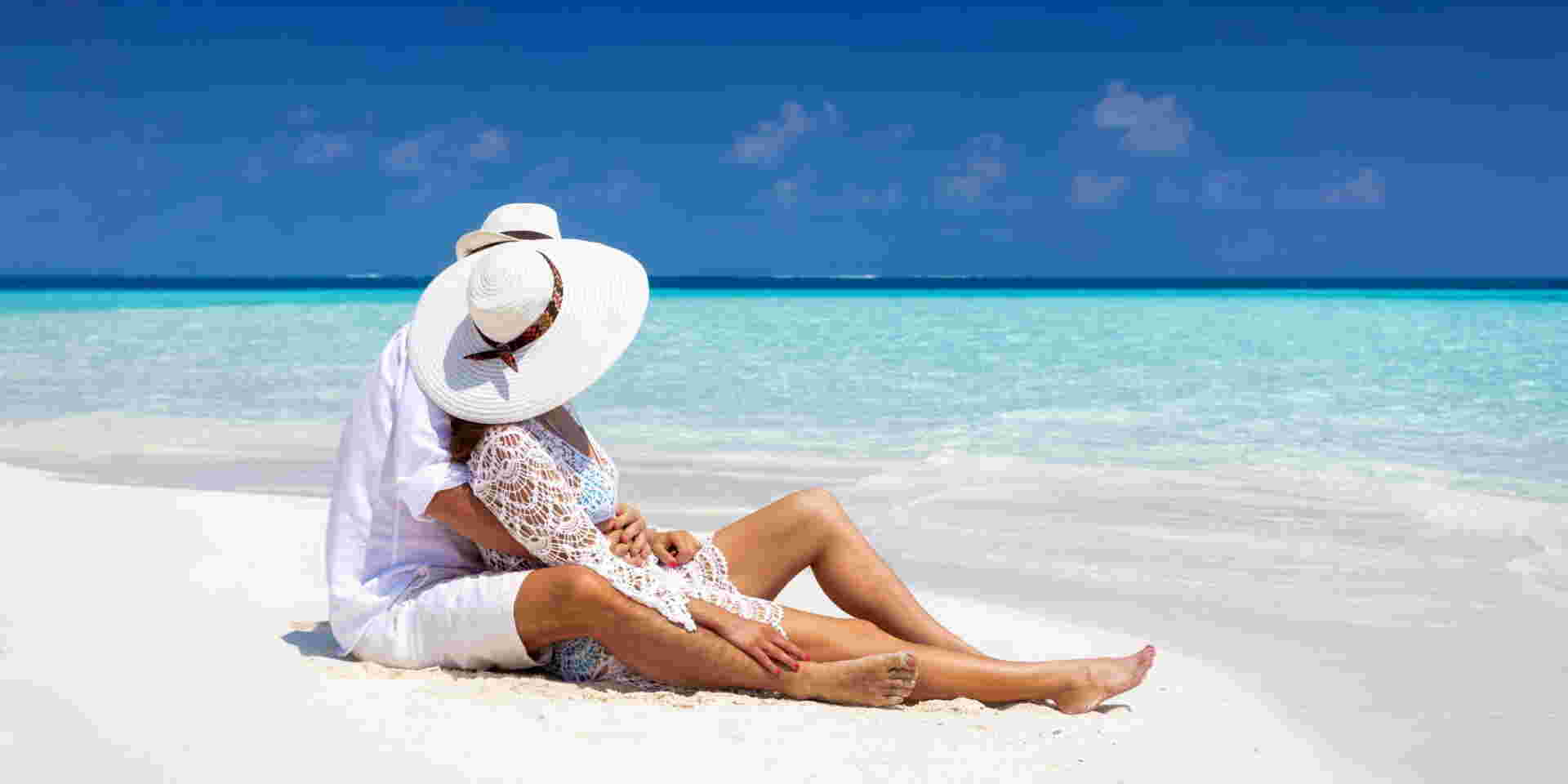 Cost-of-Honeymoon-in-Greece_Feature-scaled