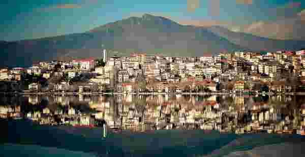 Kastoria-cover