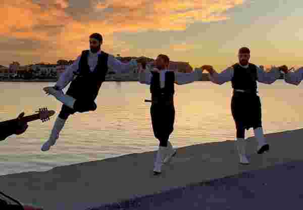 Greek dancers_greek music_what to see in greece_feature