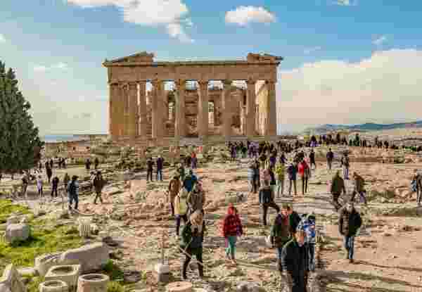 acropolis_weather in greece in november_feature