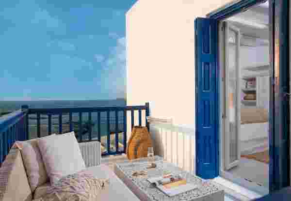 Perla suites milos
