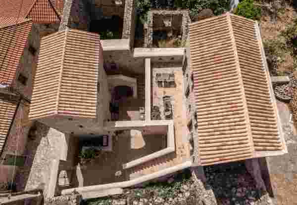Korona-Boutique-Hotel-Oitylo-Mani-3