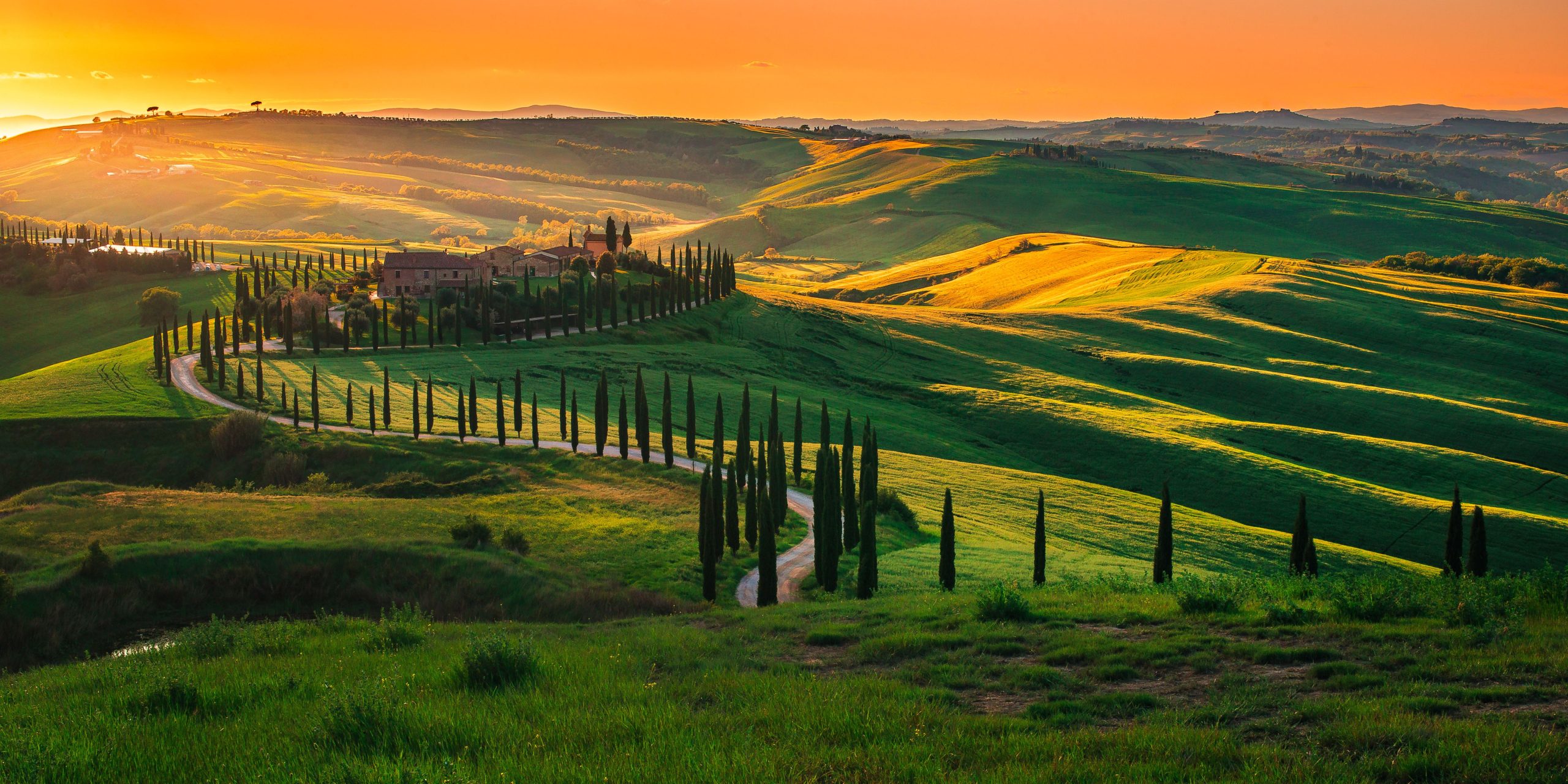 Your Guide to the Weather in Italy in June 2026 - Greece Insiders, image size:2560x1280
