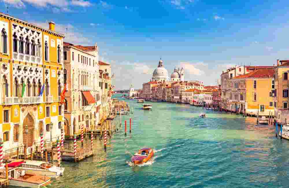 Venice_best time of year to visit greece and italy