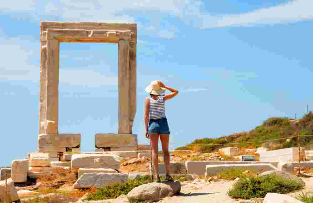 honeymoon in naxos_feature