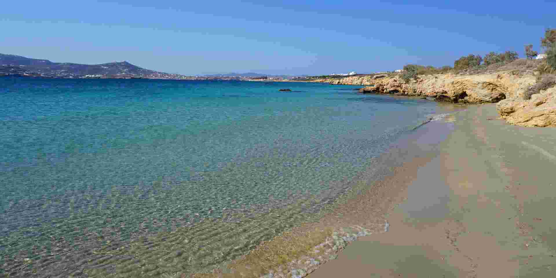 The beach of Martselo is an oasis of relaxation very close to Parikia marchello beach paros_feature