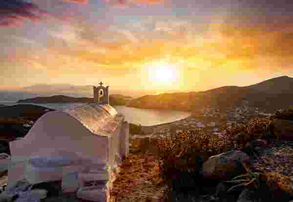 Sunset,Over,The,Greek,Island,Of,Ios,With,A,Orthodox