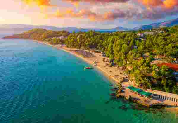 Platis,Gialos,Beach,At,Argostoli,Of,Kefalonia,Island,In,Greece.